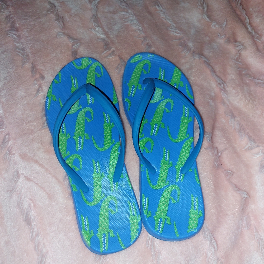 Flip cocodrile sandals size number 7